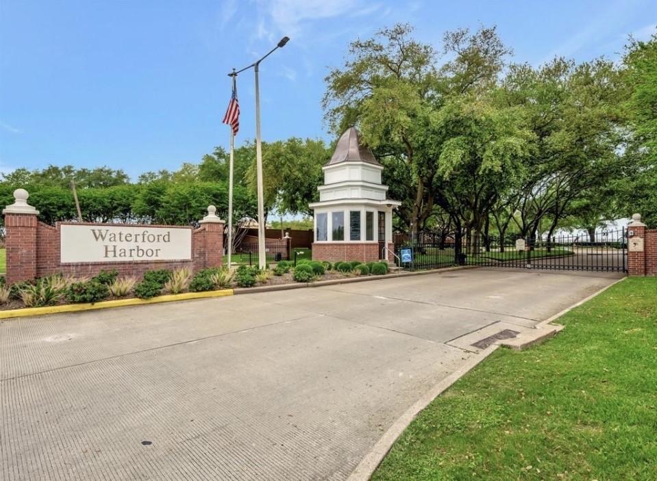 Image 4: 24 Hour Manned & Gated Waterford Harbor Entry