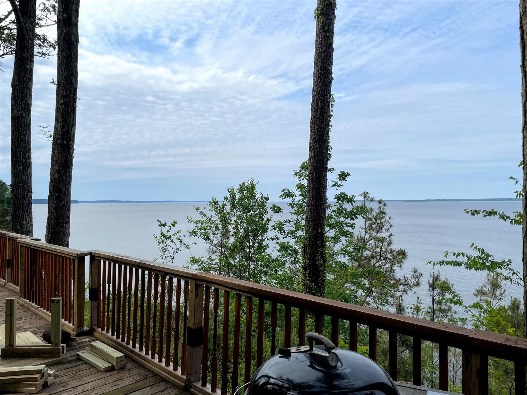 Image 1: Peaceful views on Toledo Bend Reservoir &mdash; one of t