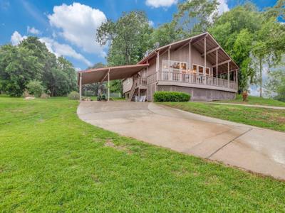 11 Knob Hill