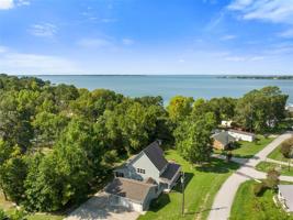 279 Apple Grove