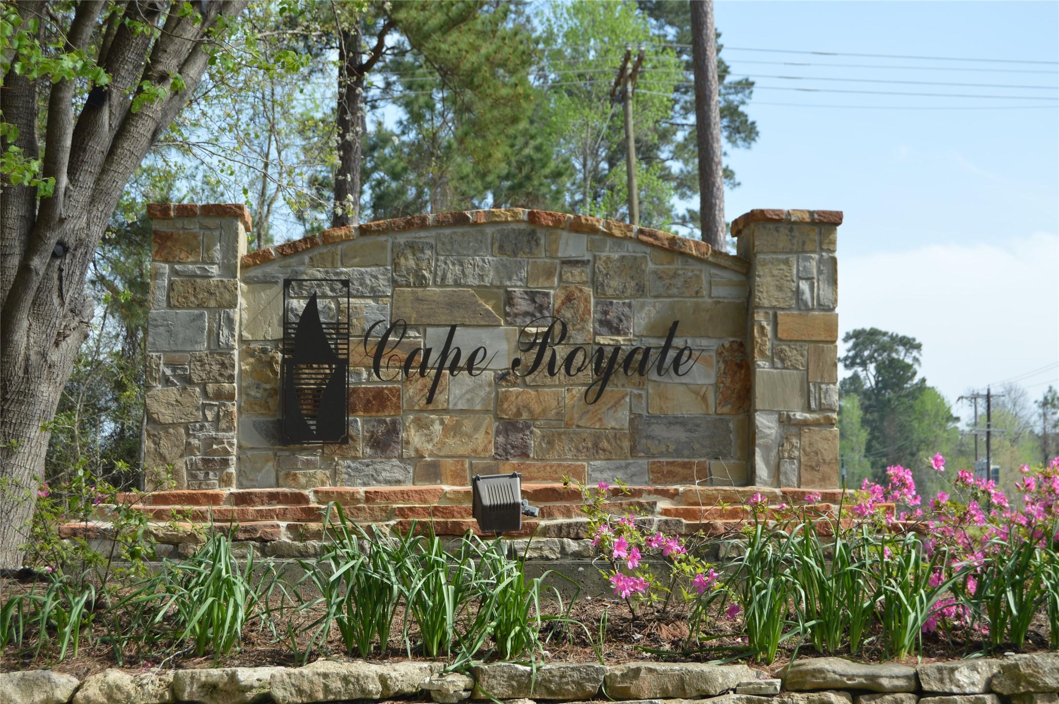 Image 2: Cape Royale -Lake community