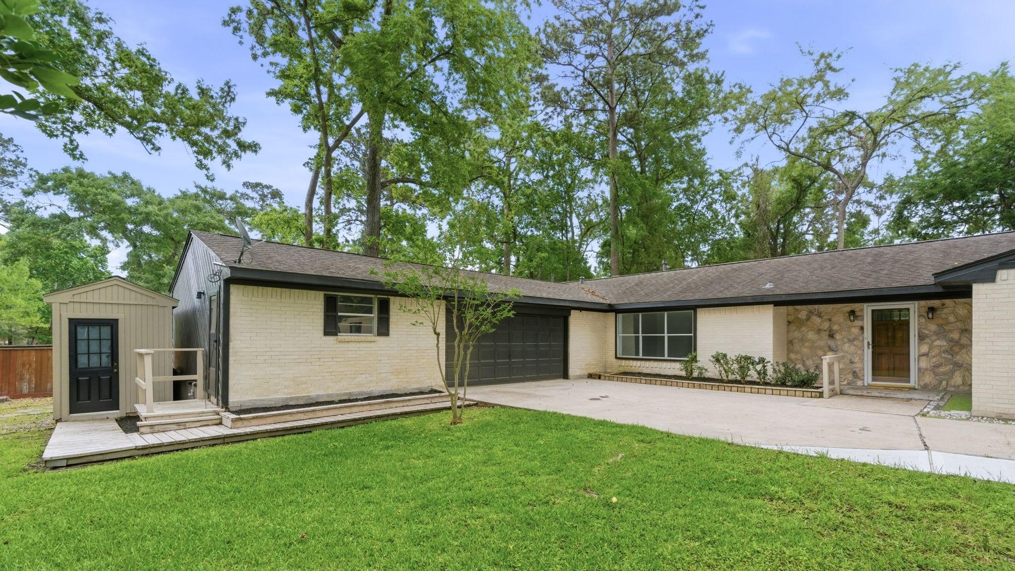 Image 1: Welcome to 254 Springs Edge Dr!