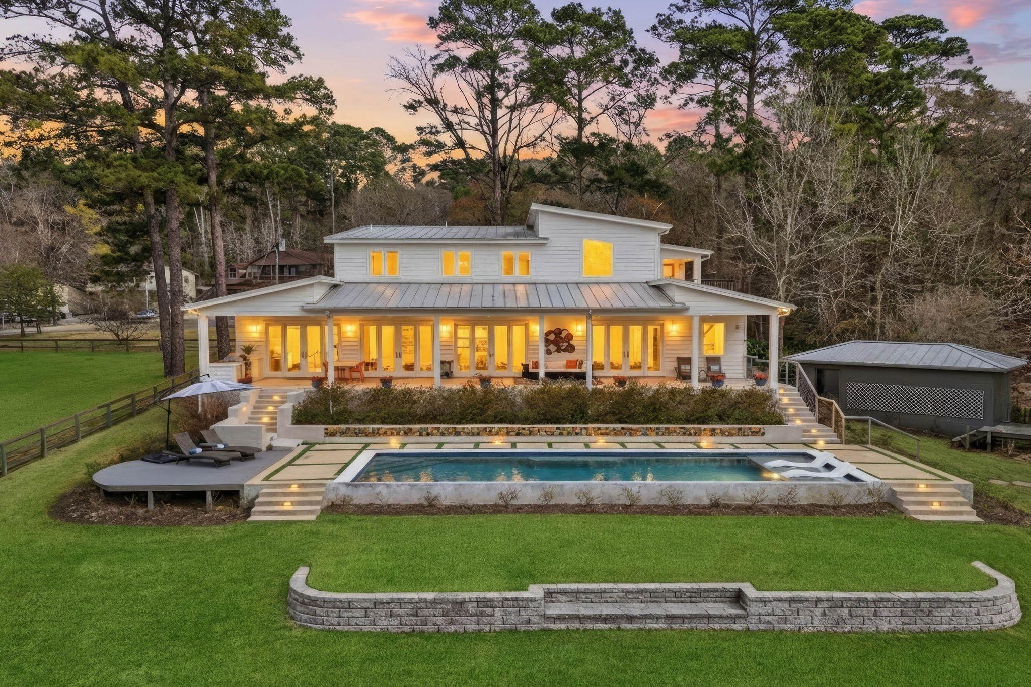 Image 1: Welcome to luxury lake living at its finest!