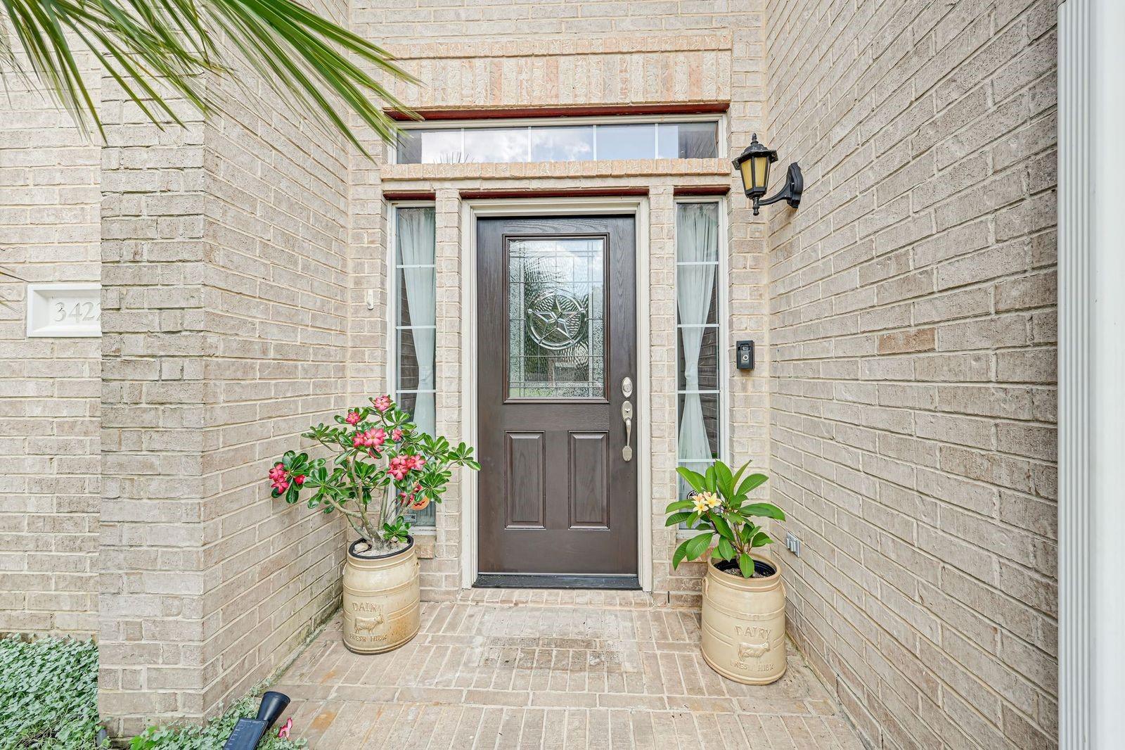 Image 3: Let us open the door to your new home