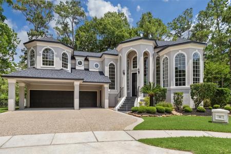 11 Twin Greens Court