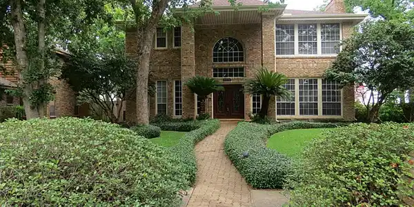 1855 Raintree Circle