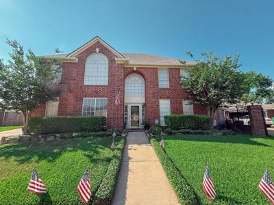 2214 Acadiana Court