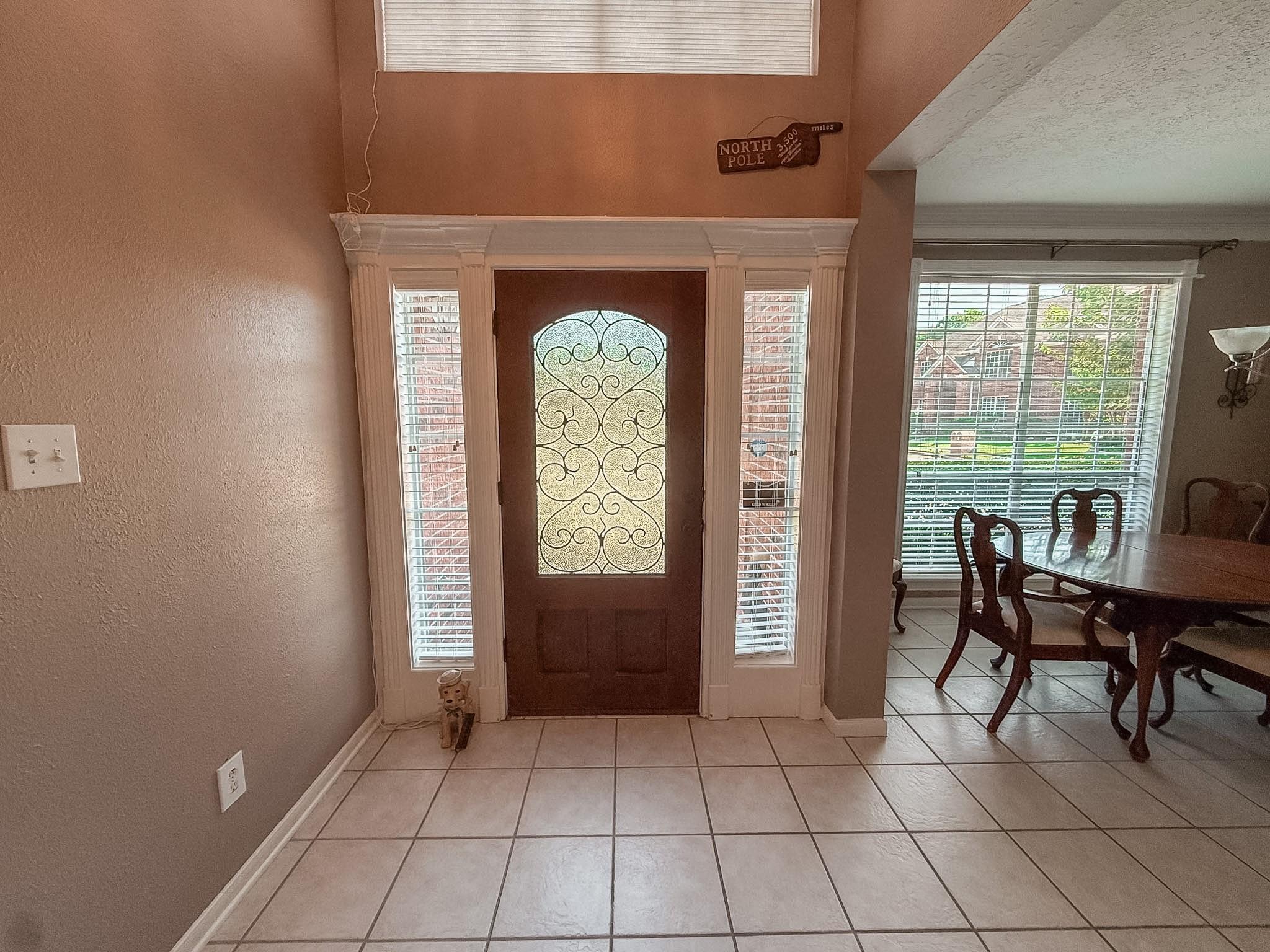 Image 4: Stunning decorative crown molding frames the new f