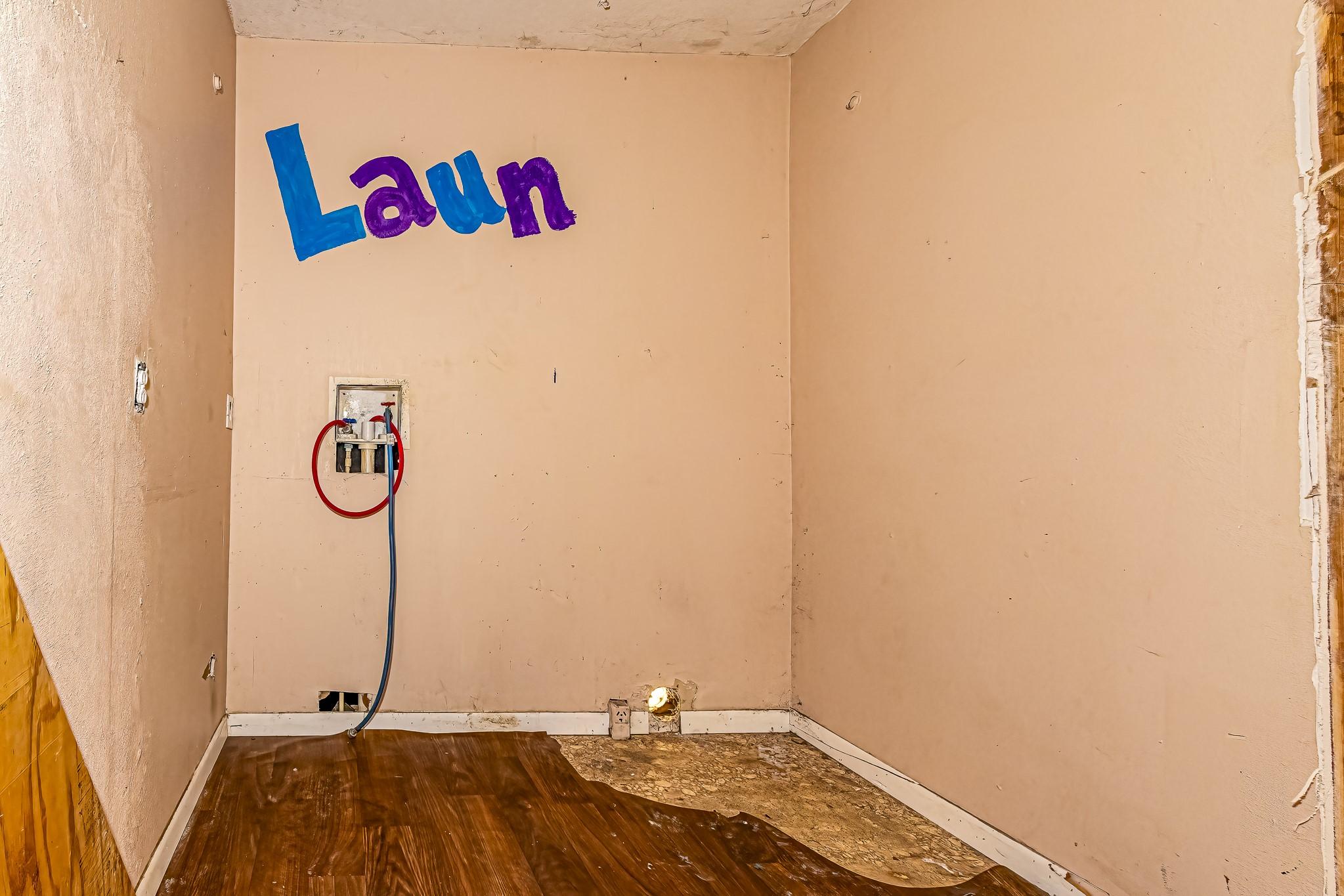 Image 4: Laun room (laundry)