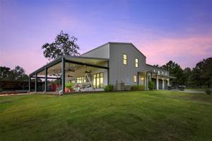 151 W Magnolia Drive Drive