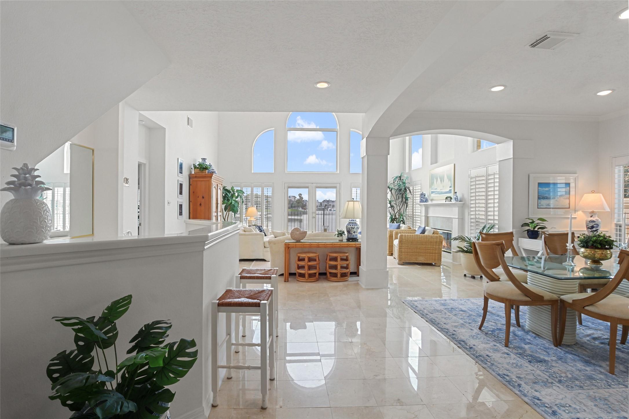 Image 2: Walk into this beautiful waterfront Villa.