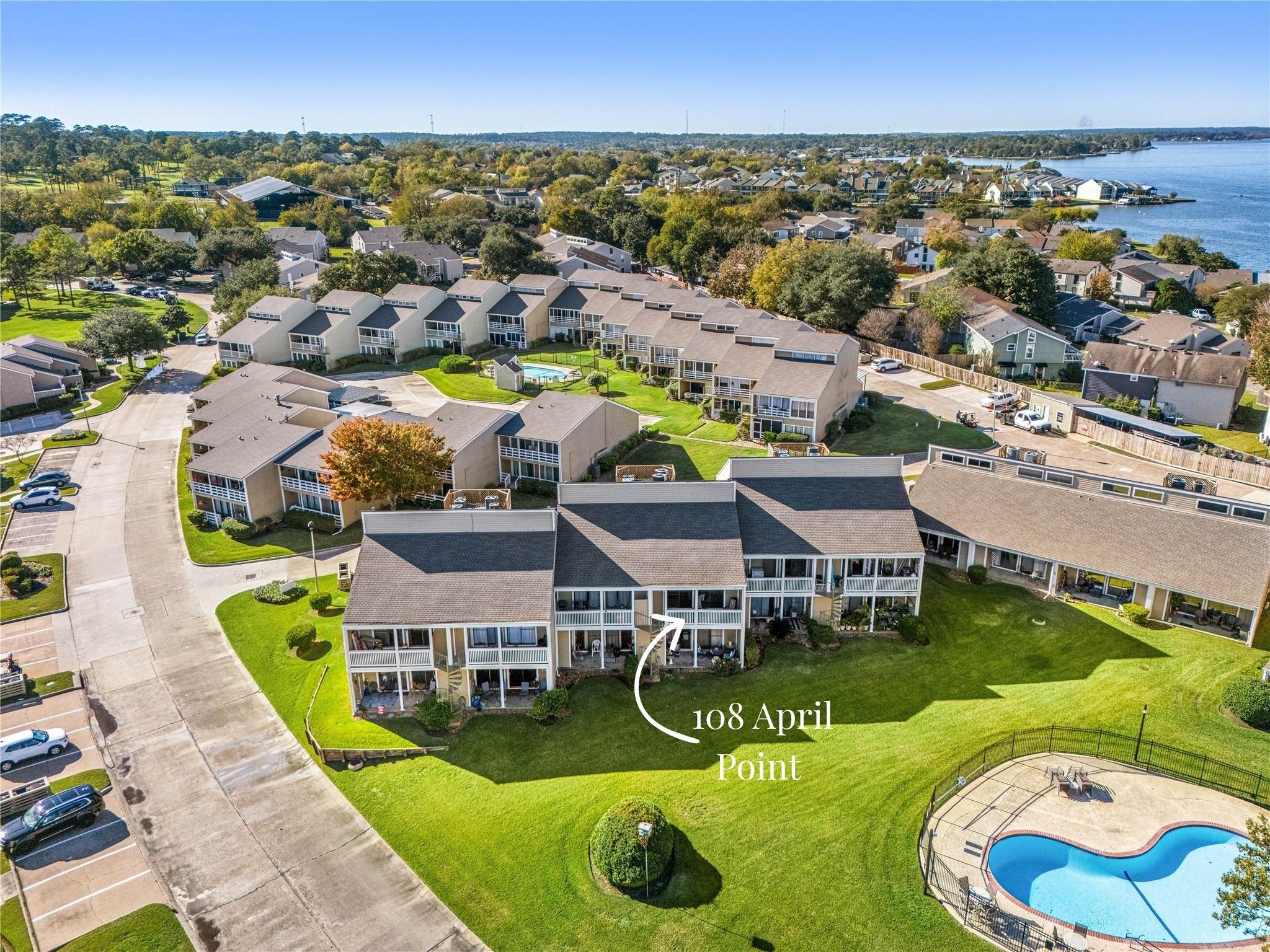 Image 3: Enjoy resort-style living with a sparkling communi