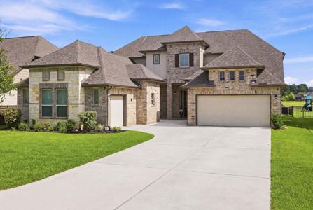 225 Peninsula Point Drive