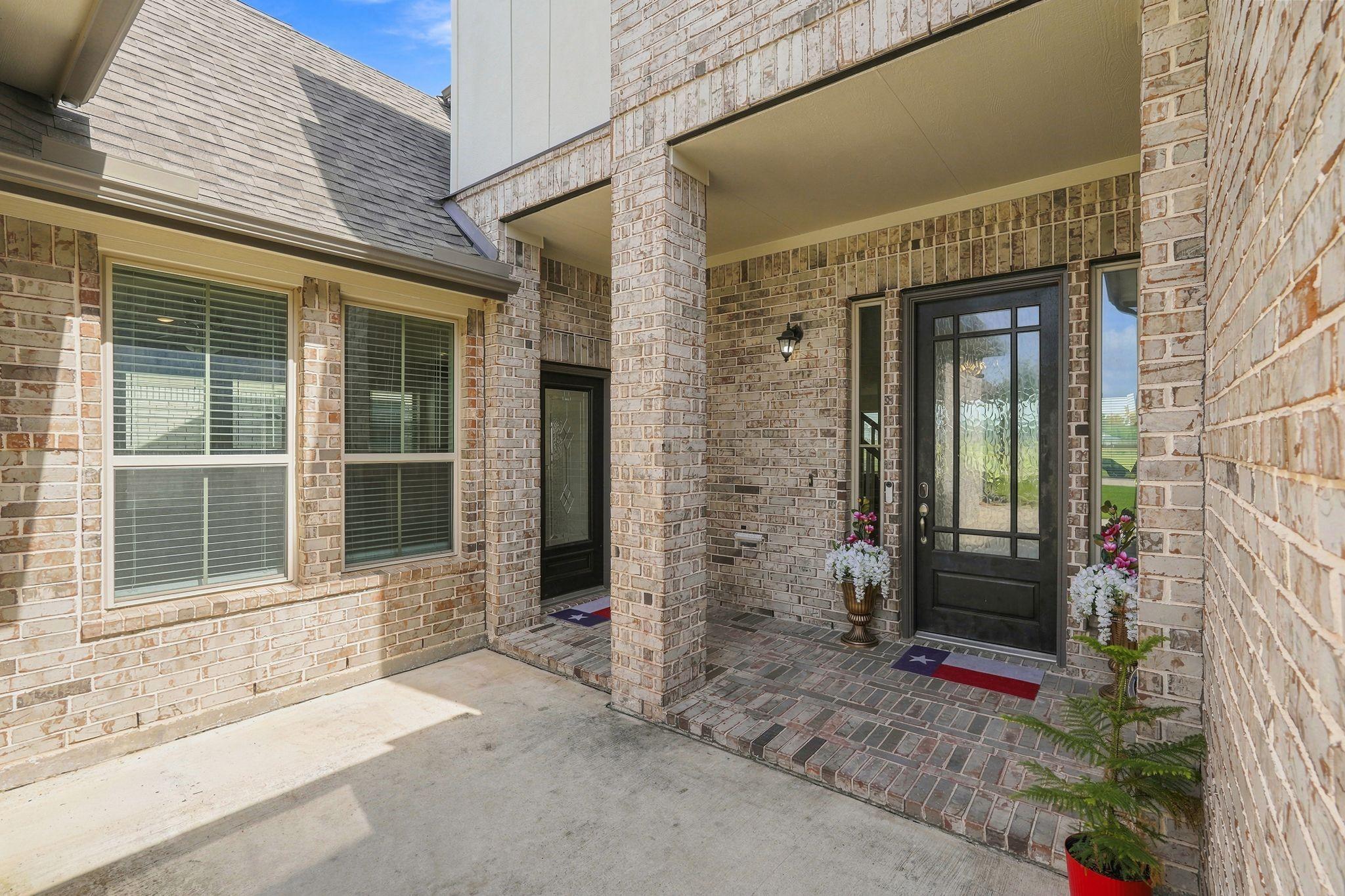 Image 3: Access to guest suite is on left.  Main front door