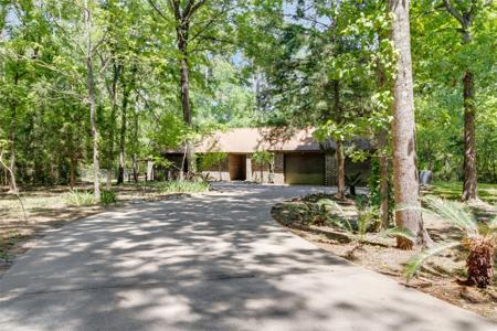110 Dickens Landing Dr