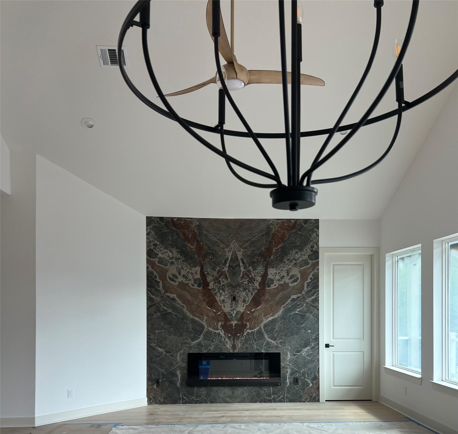 Image 2: Open floor plan with Fireplace