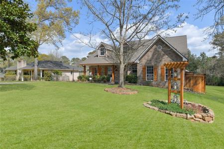155 Lake Dr