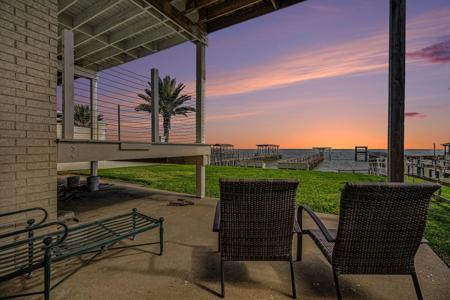 503 Bay Avenue