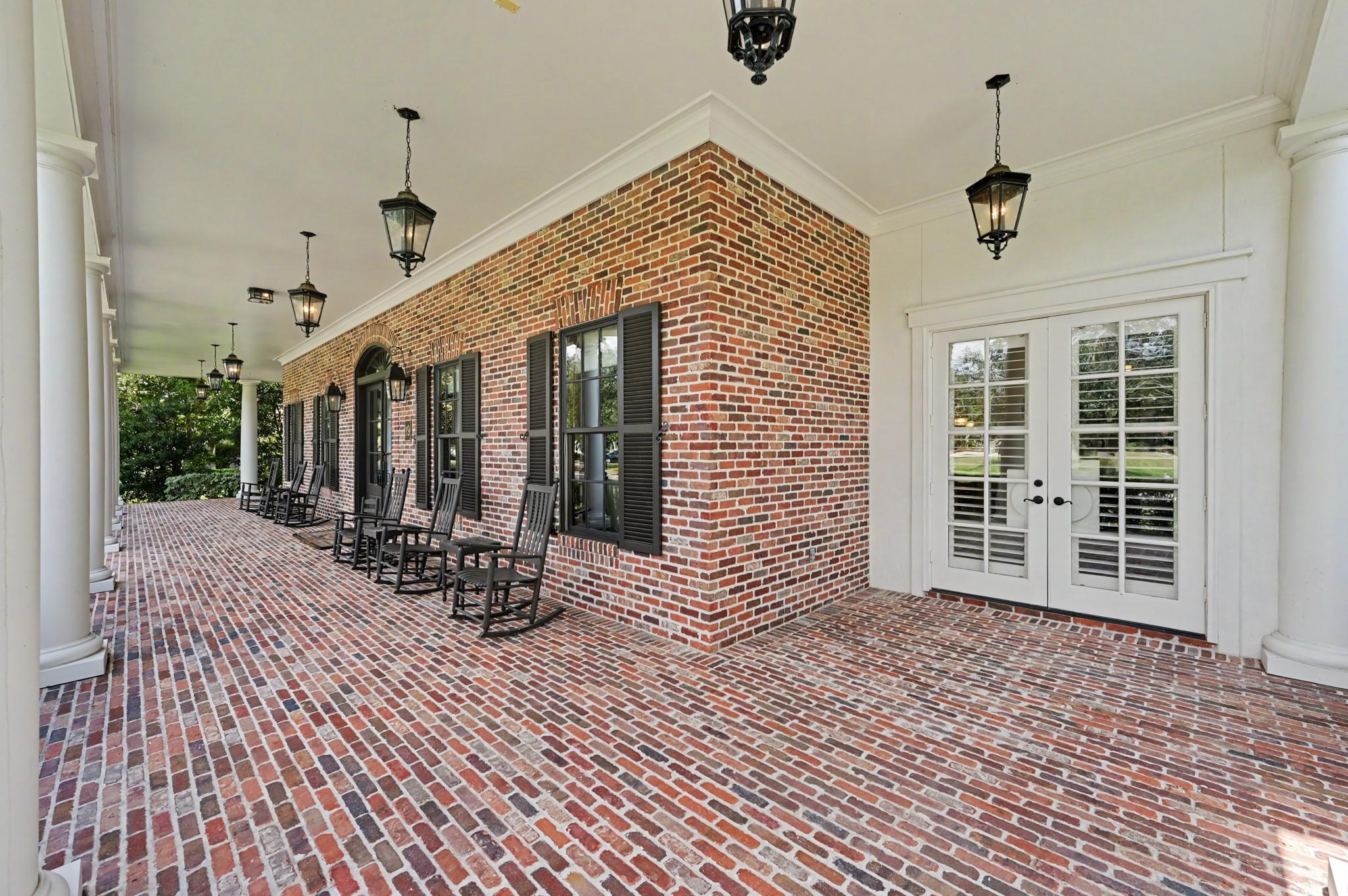 Image 4: Front porch