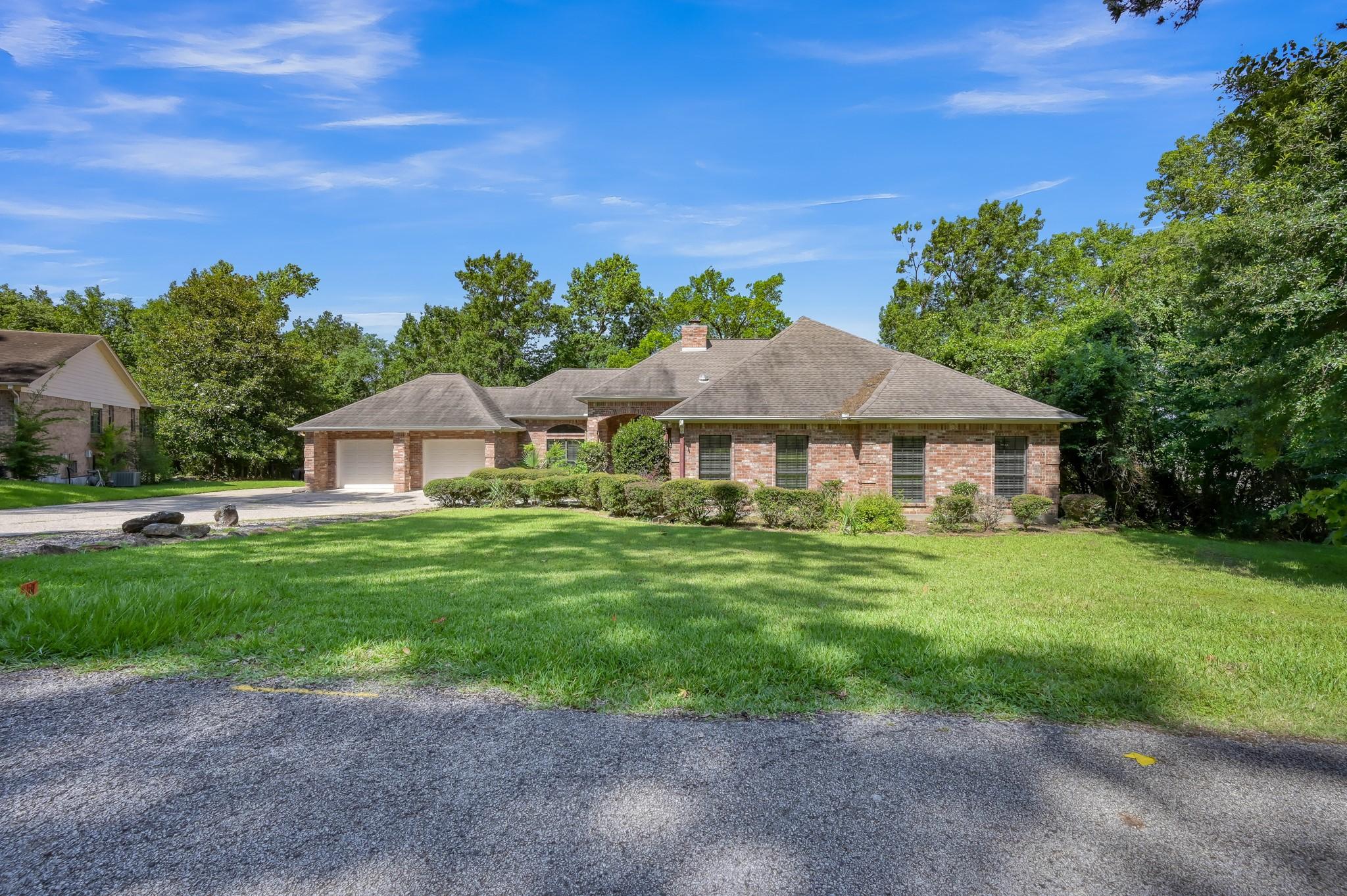 Image 3: Discover serene living at 13777 Parkview Manor Dri