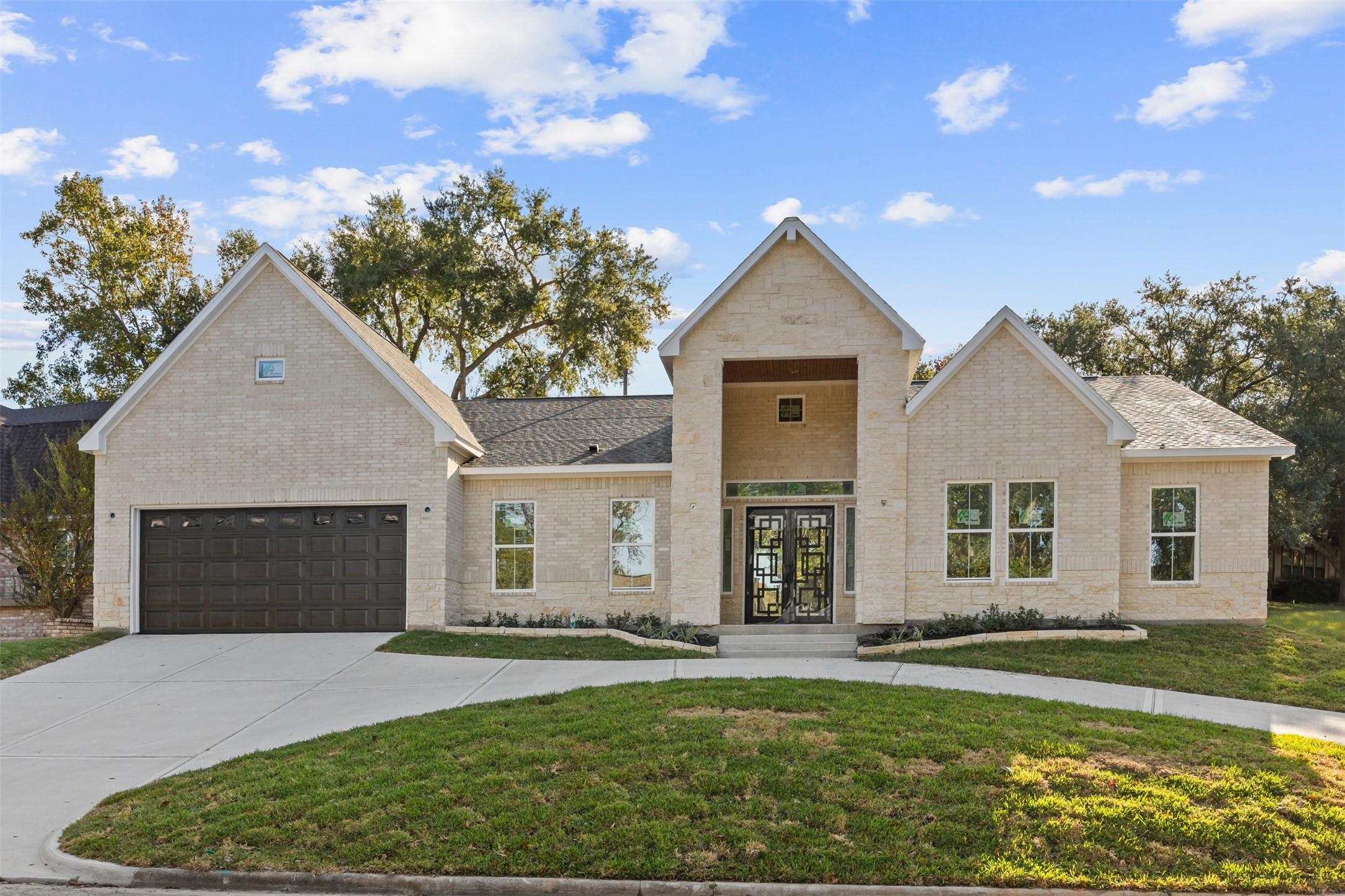 Image 1: Exquisite new construction completed.