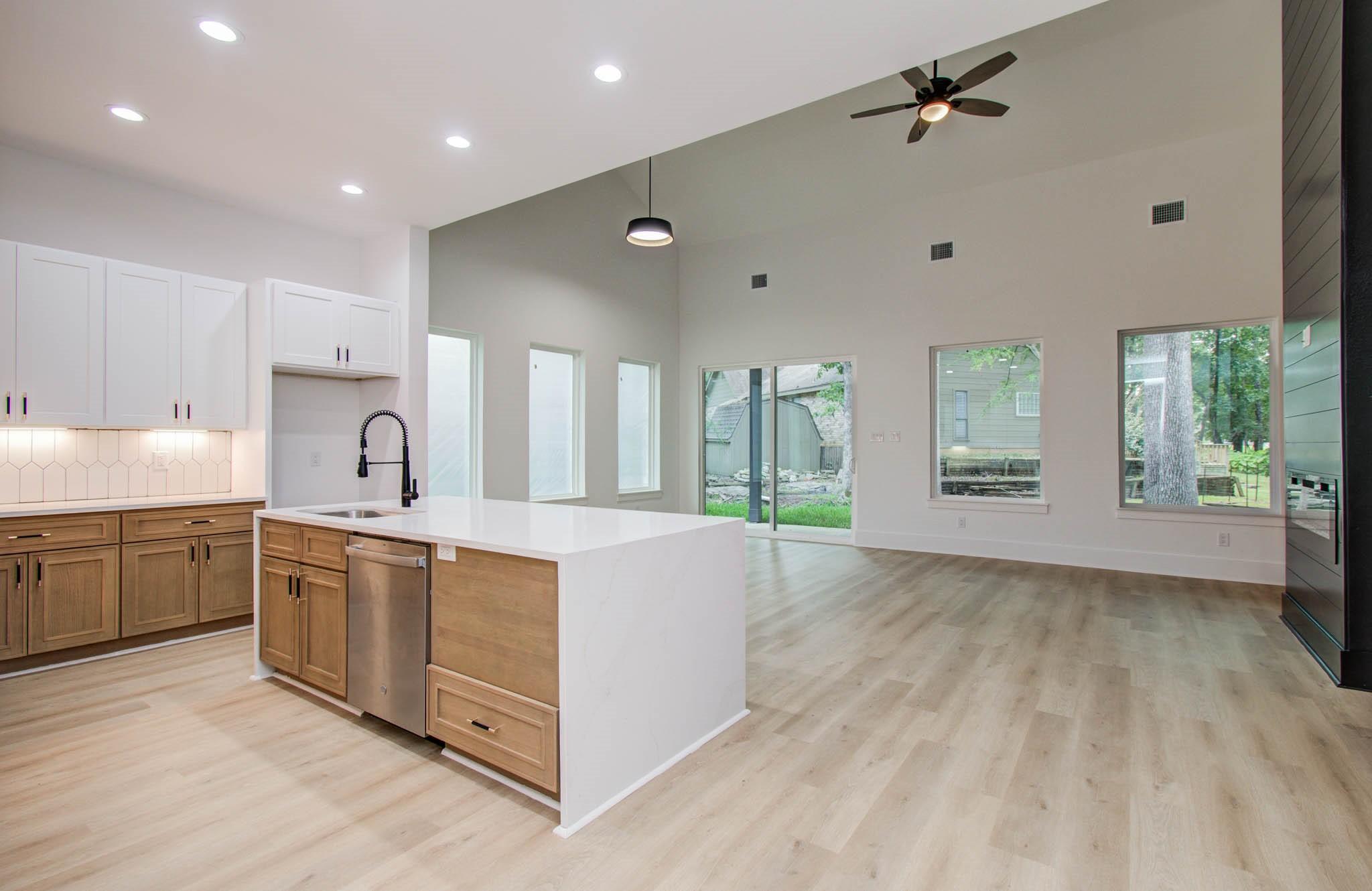 Image 1: Welcome to your new contraction home
