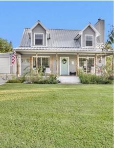 12310 Lakeview Manor Drive