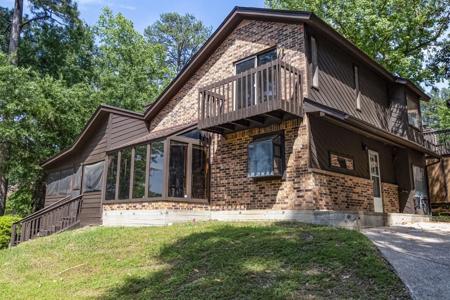 200 Fountain Lake W