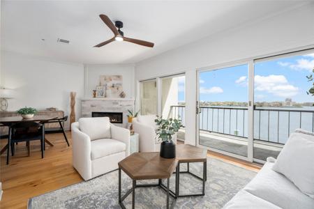 401 Lakeside Lane