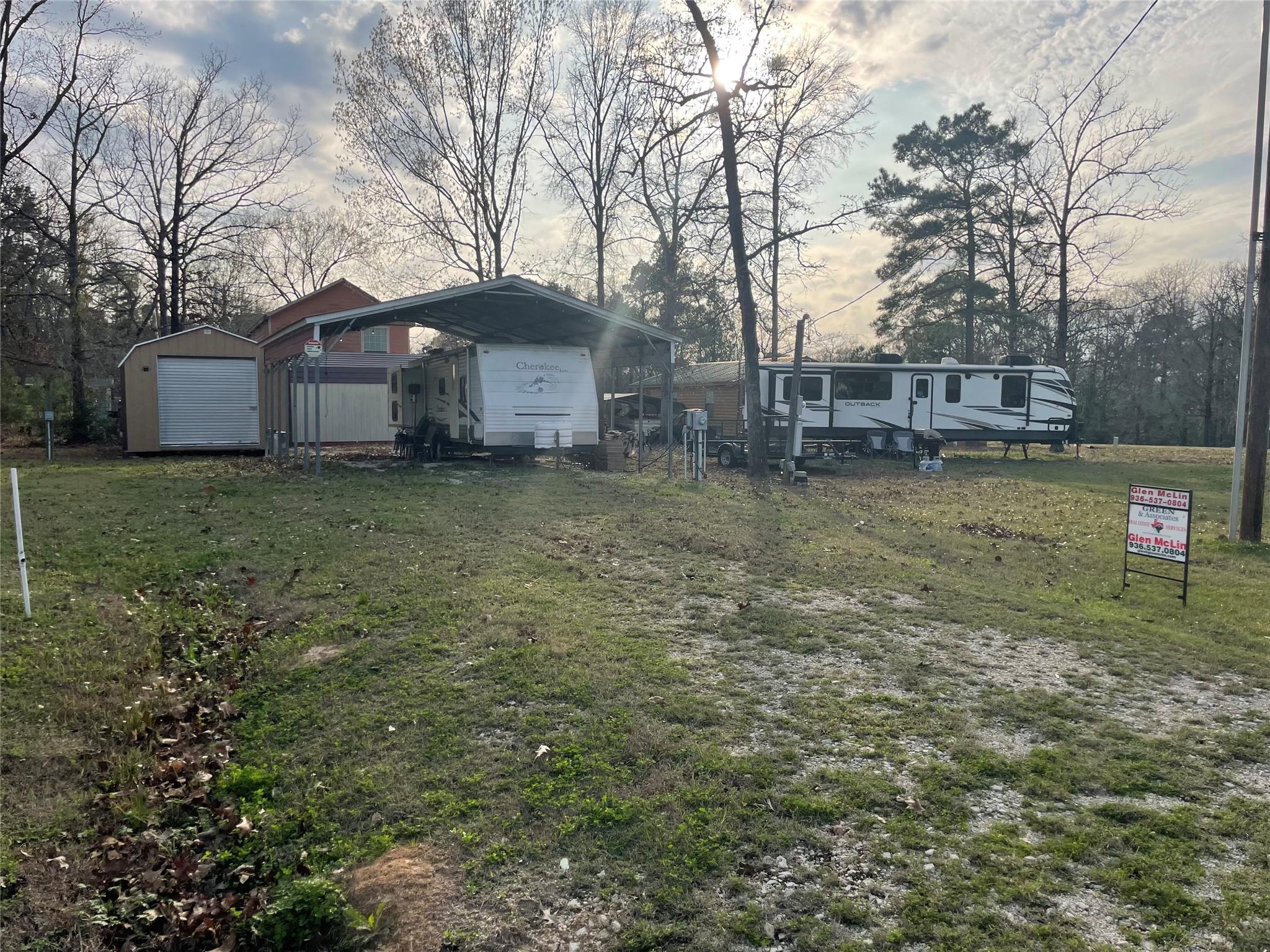 Image 3: 40' x 100' Lot