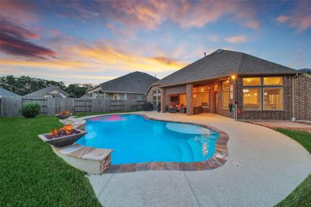 15715 Holloway Creek Court