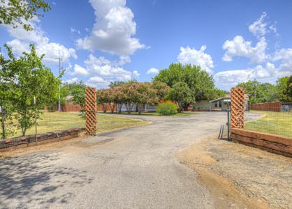 580 E Zipp Road
