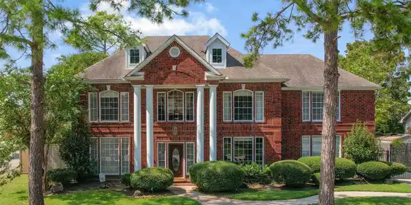1403 Lost Ridge Circle
