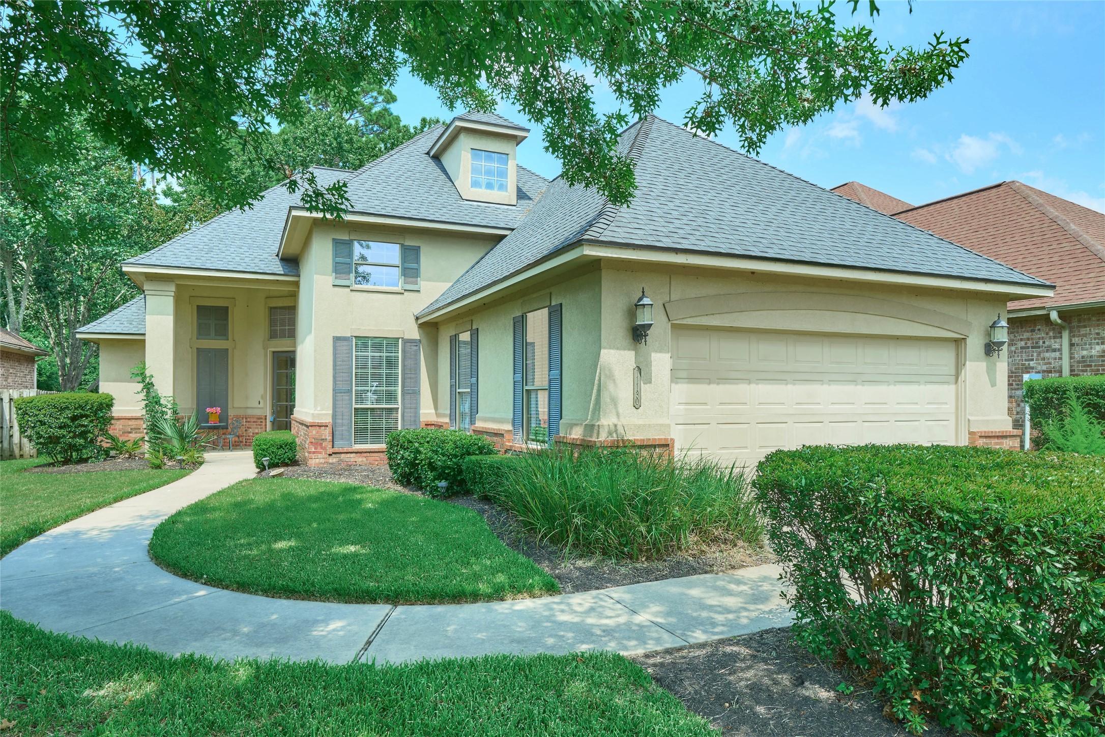 Image 4: Welcome to this charming  3 bedroom, 2 bath home o