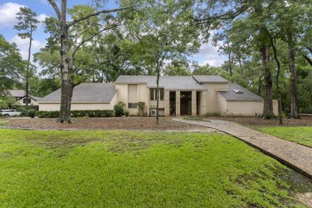 2 Wedgewood Point