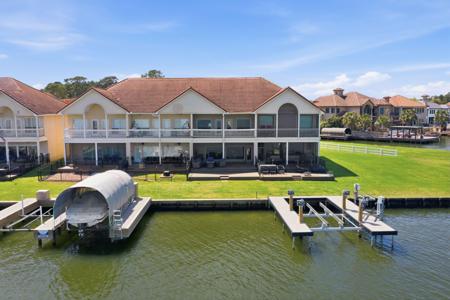 2 Regency Point
