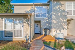 100 Edgewater Drive