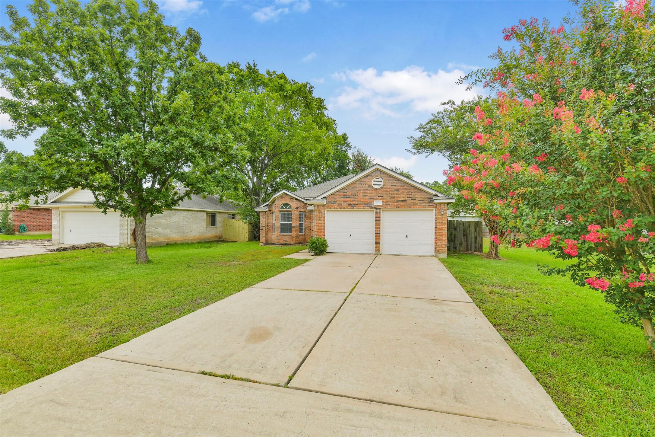 Image 3: Front of Home