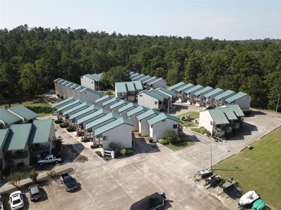 501 Bass Boat Village