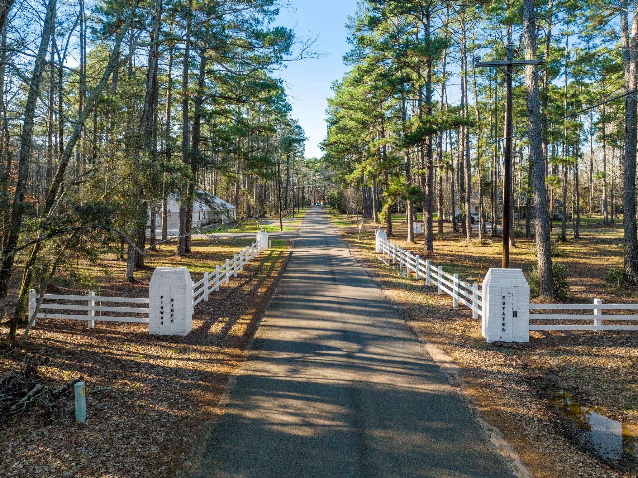 Image 4: Entrance to Pinwah Pines Estates II