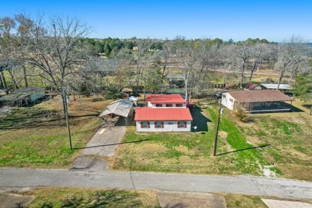 550 Cove Loop
