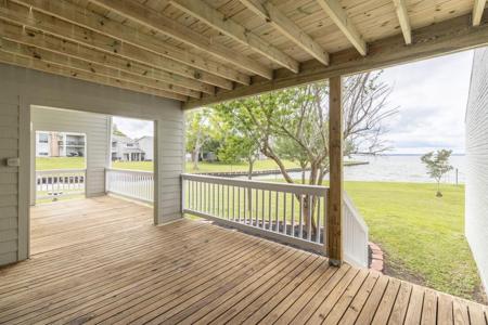 325 Carolcrest Lane