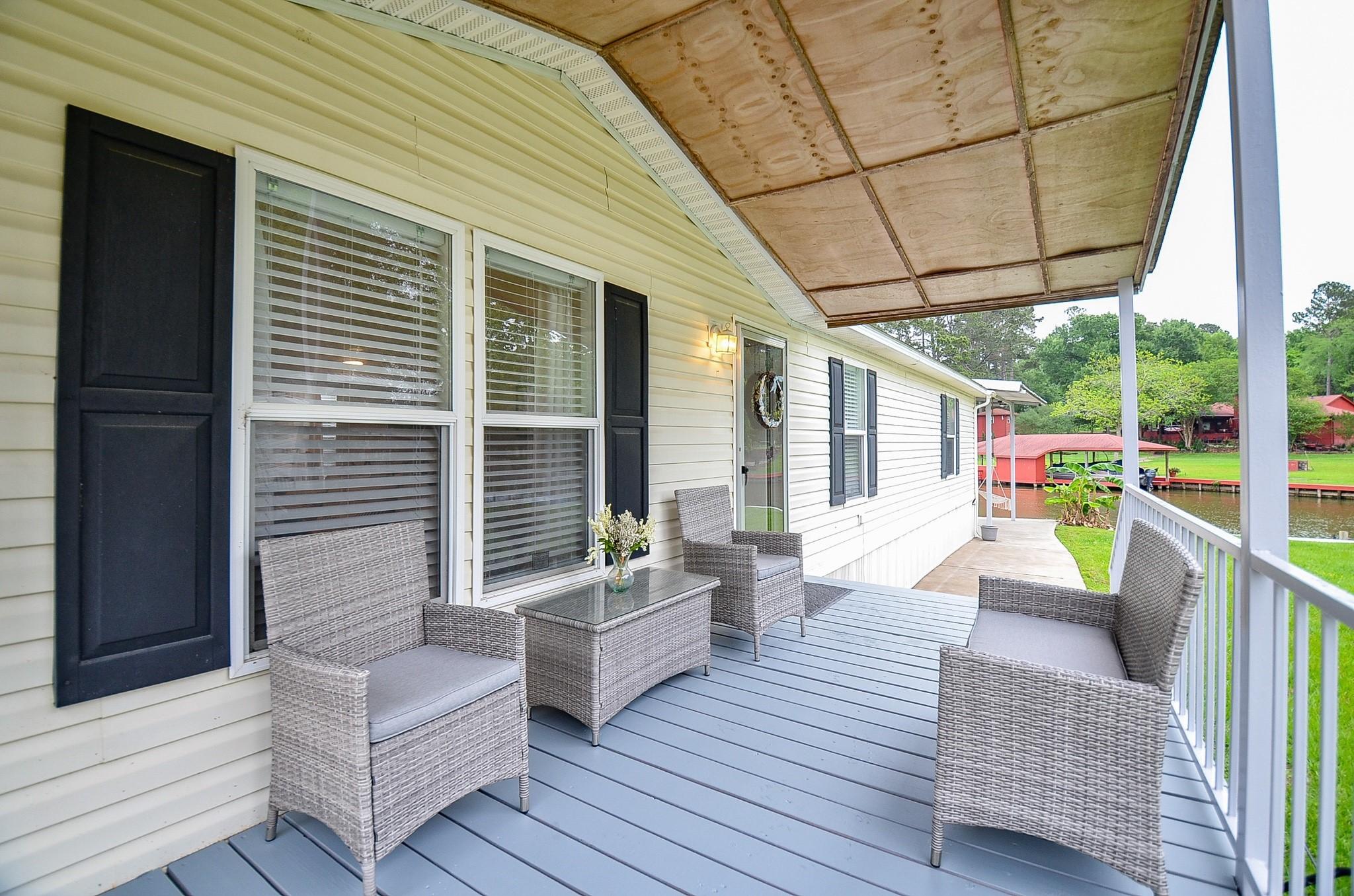 Image 3: Front porch