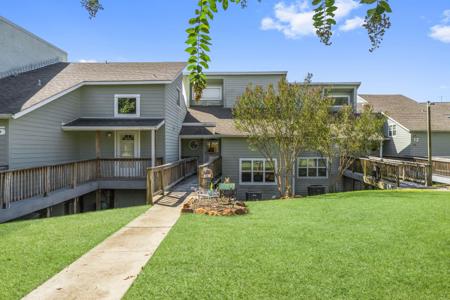 325 Carolcrest Lane