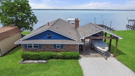 484 Lakeshore S