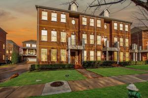 16 Shell Port Square