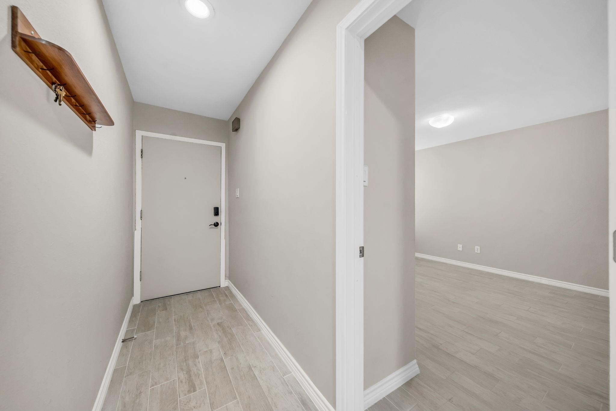 Image 2: ENTRY HALL