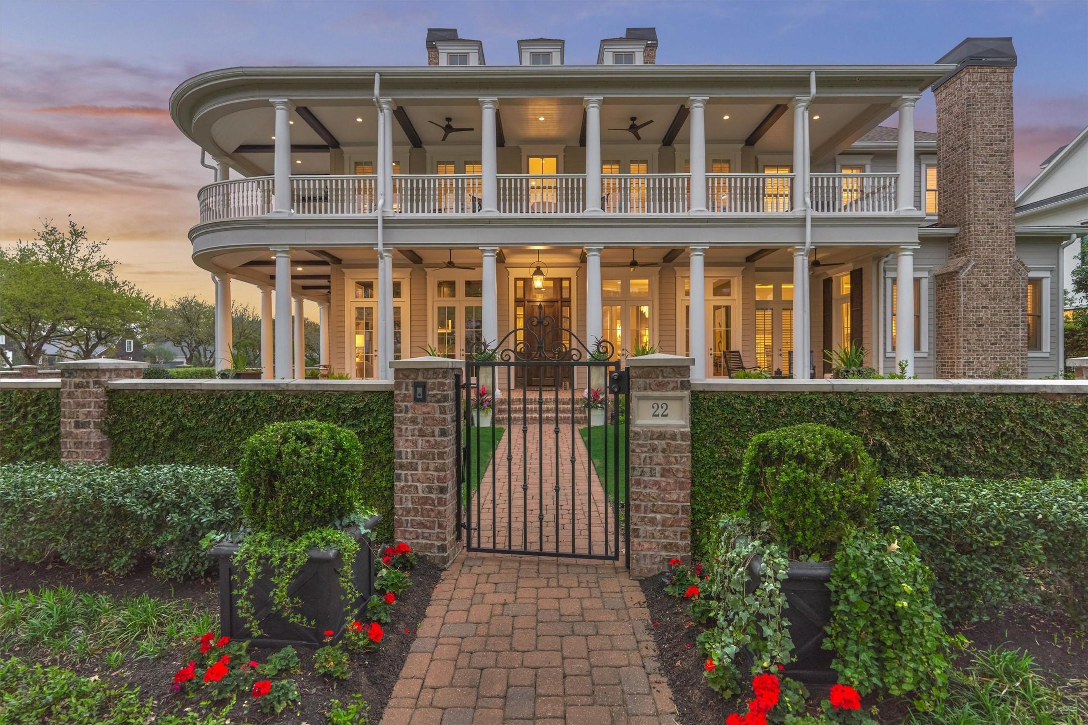 Image 2: Lake views from the covered porches and balconies,