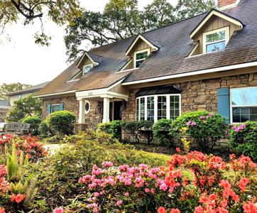 111 Whispering Oaks Drive