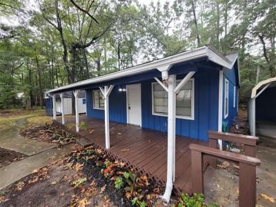 122 Oak Circle